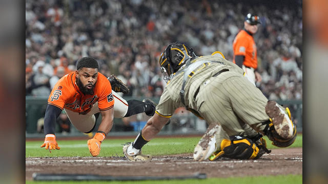 Padres - Giants Baseball 