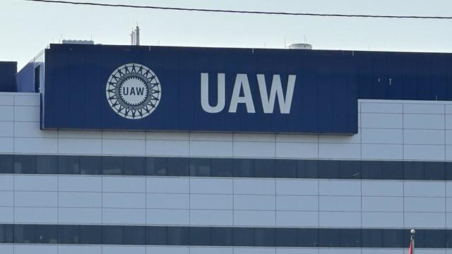 UAW threatens strike against Stellantis over delay in reopening Belvidere plant 