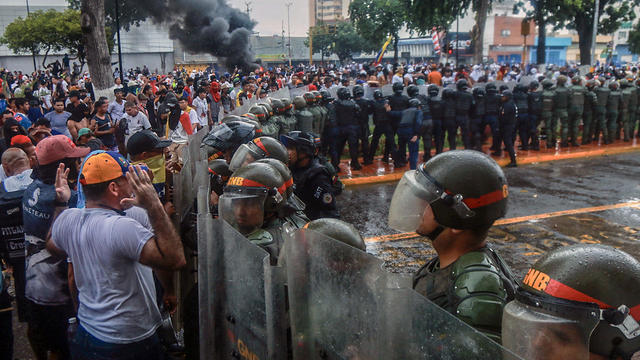 TOPSHOT-VENEZUELA-ELECTION-VOTE-AFTERMATH-PROTEST 